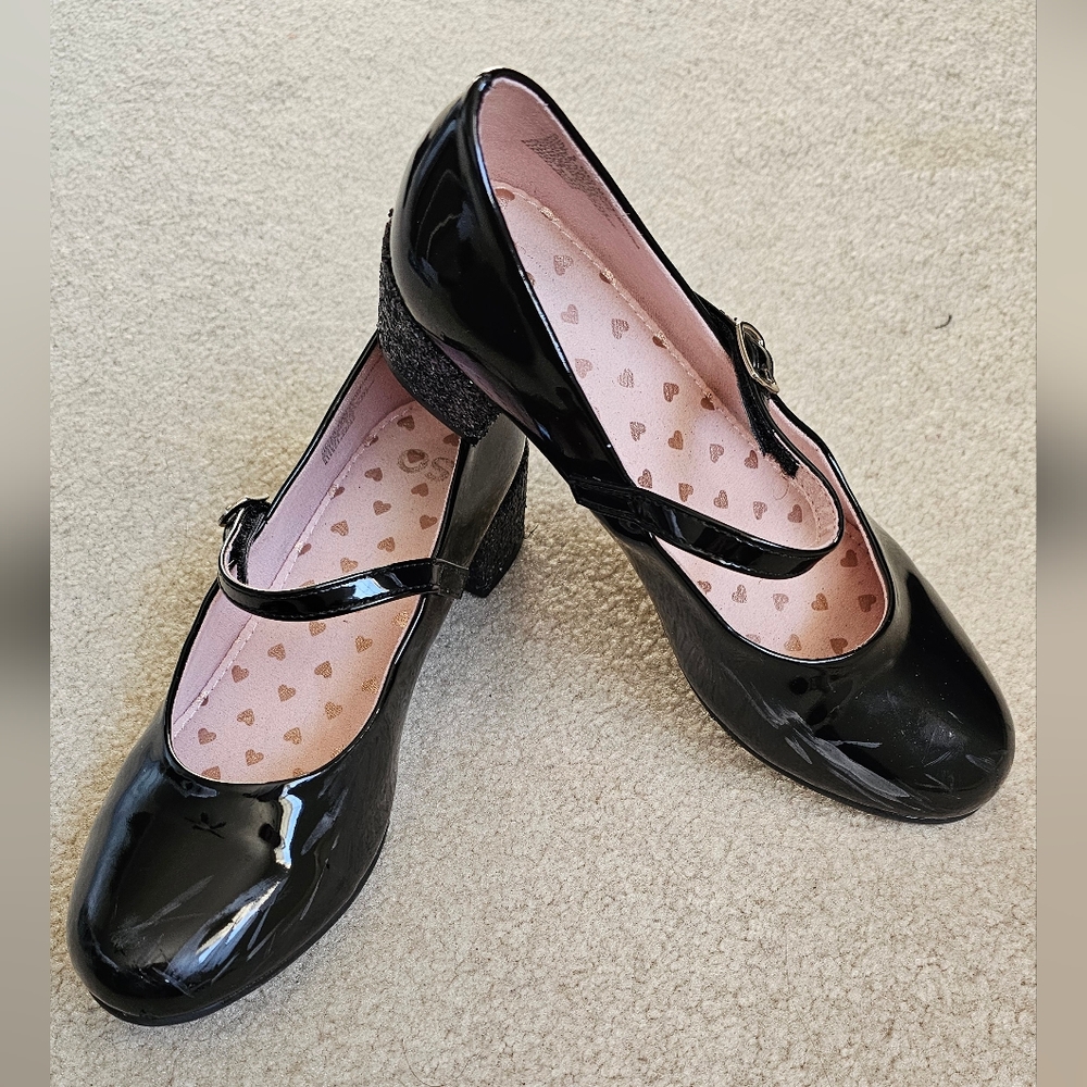 Girls Dress Shoes, Girls Black Mary Janes with small heel, Flower girl shoes
